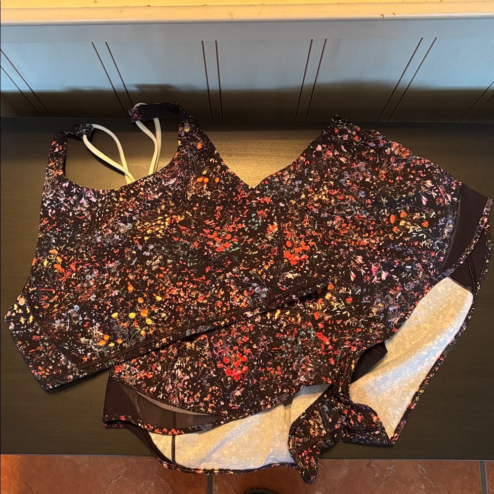 Lululemon sports bra and low rise hotty hot shorts set in flowerescent multi